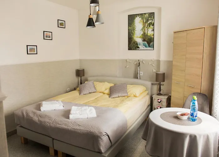 Pod Jedynka - Sikorskiego 3/1 *