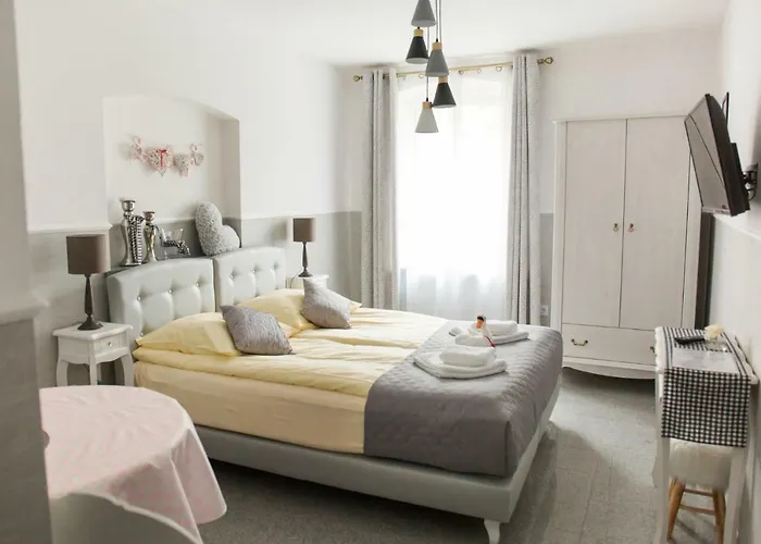 Pod Jedynka - Sikorskiego 3/1 *