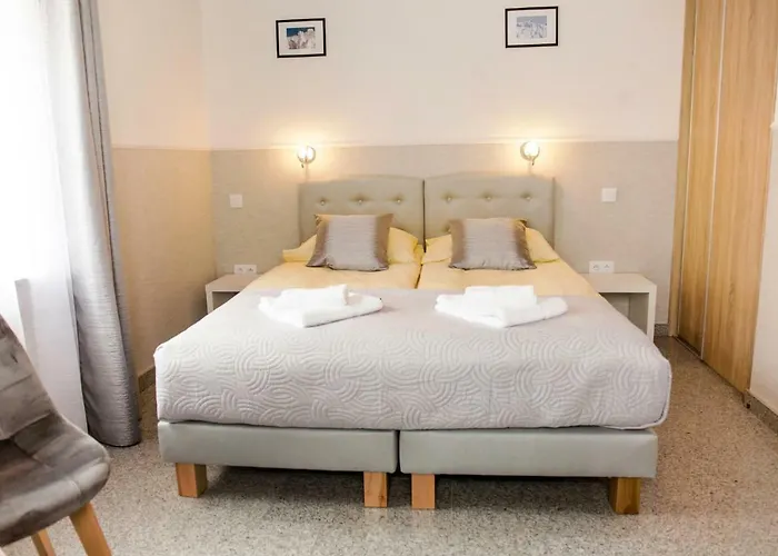 Pod Jedynka - Sikorskiego 3/1 *